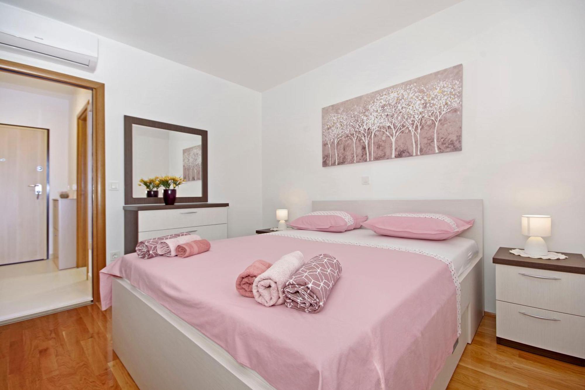 Apartma Apartman *